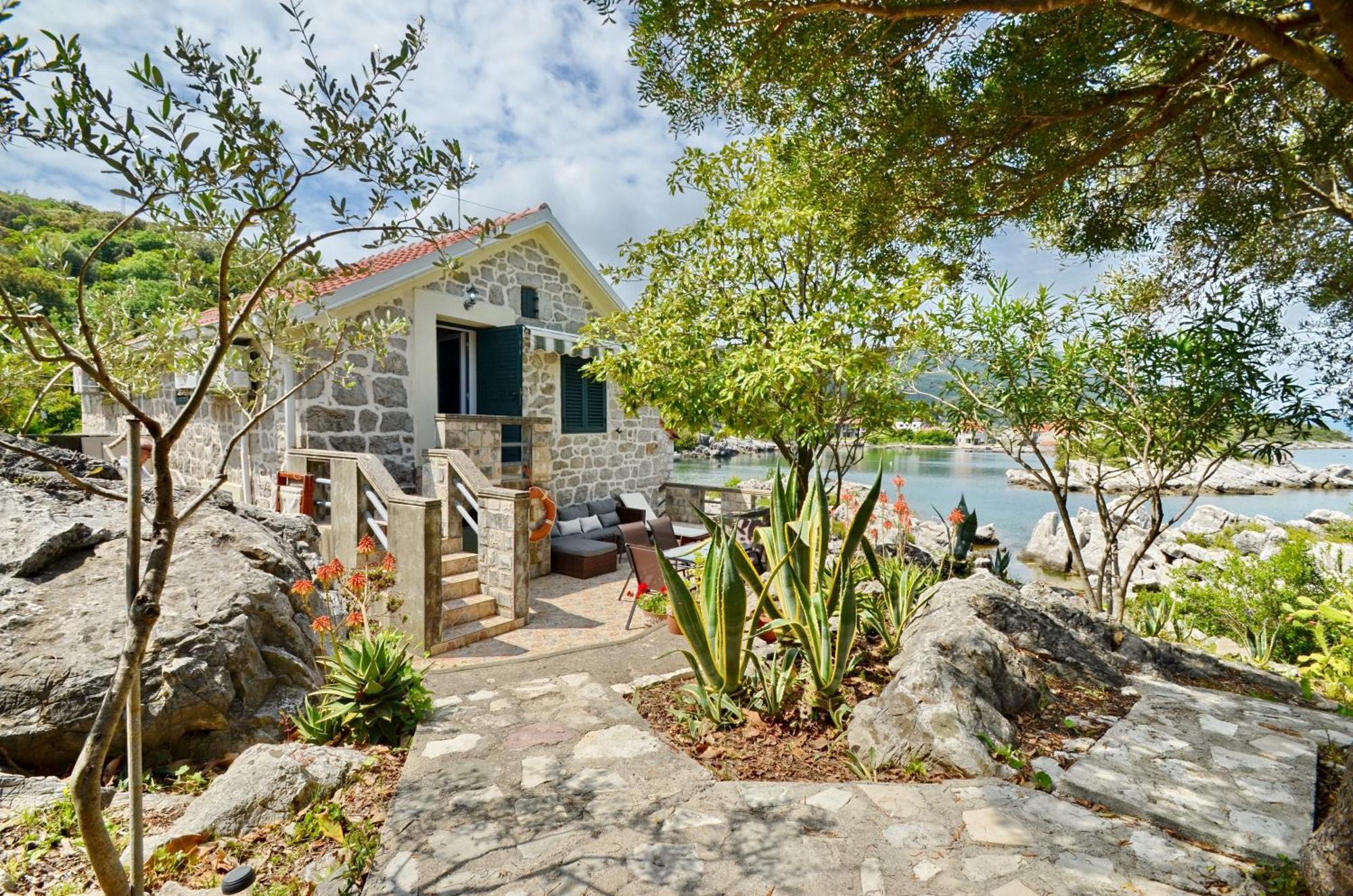 Holiday Home Brinic Tivat Exteriér fotografie